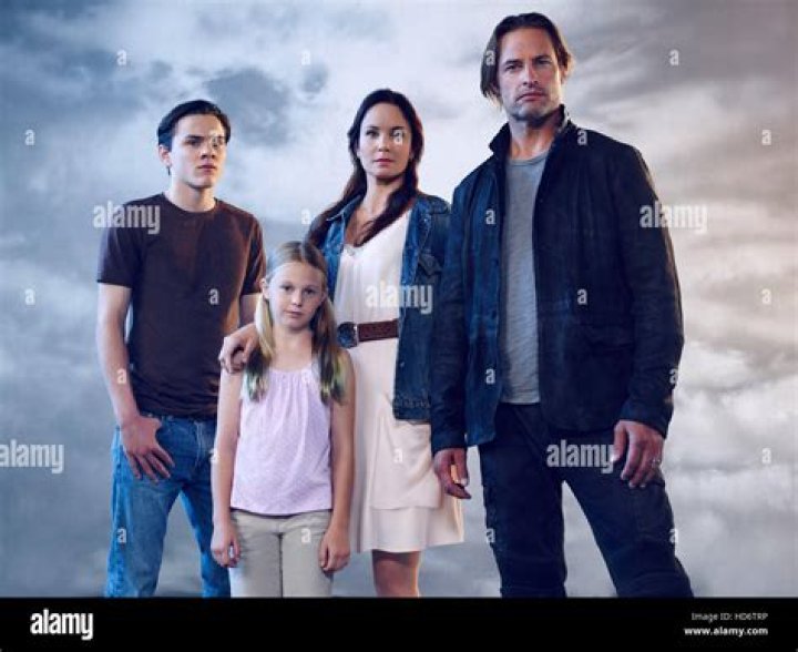 Alex Neustaedter Wiki, Age, Girlfriend, Height & Parents