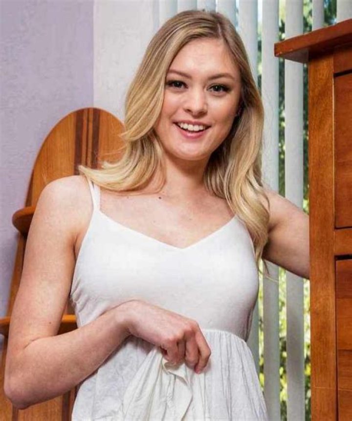 Ambar Hunter Wiki, Age, Boyfriend, Parents, Height and More