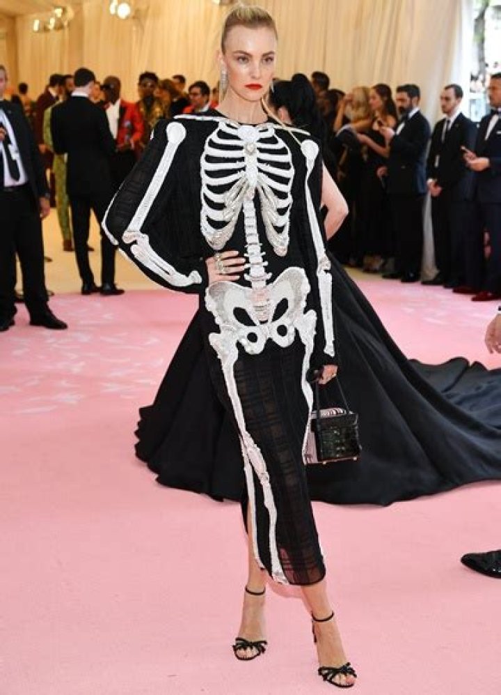 Caroline Trentini Measurements Height Weight Shoe Size Facts Family