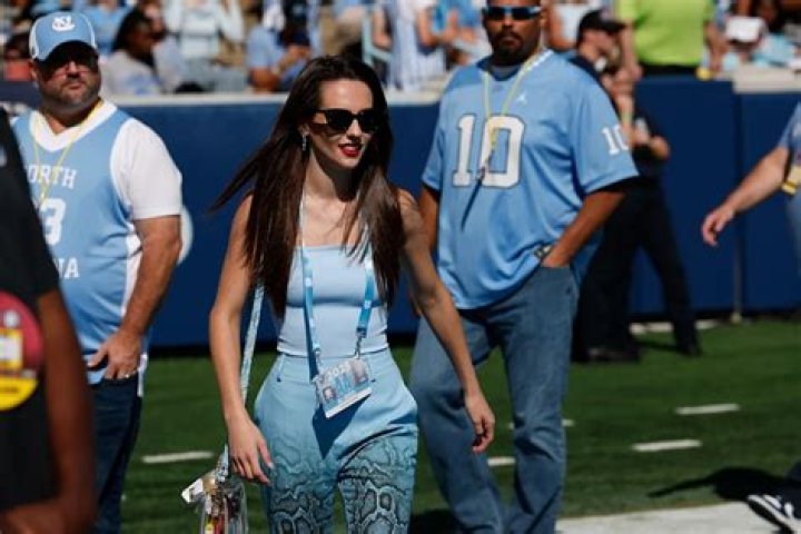 Danielle Bradbery Shows Off Toned Figure in Black Workout Pants and a Tank Top on Tour — Celebwell