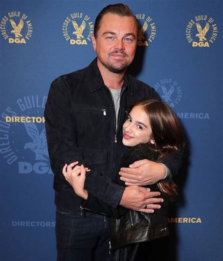 Ezra Dewey Wiki, Age, Height, Parents & Facts