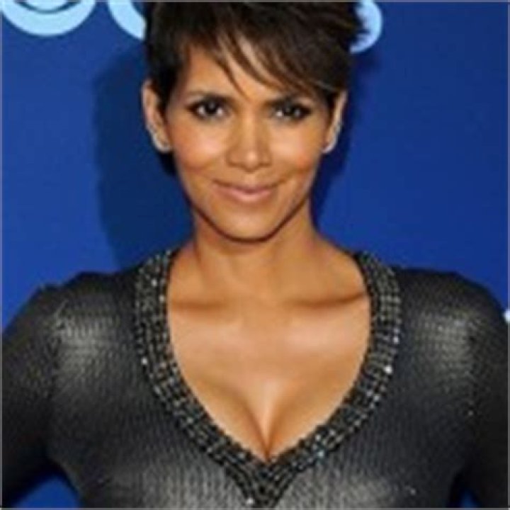 Halle Berry Favorite Things Food Color Music Hobbies Perfume Biography