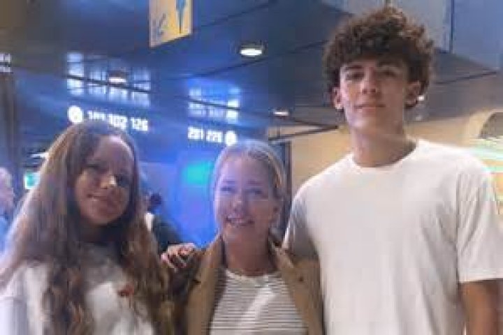 
How Much Money Does Hank Baskett Make? Latest Income Salary
