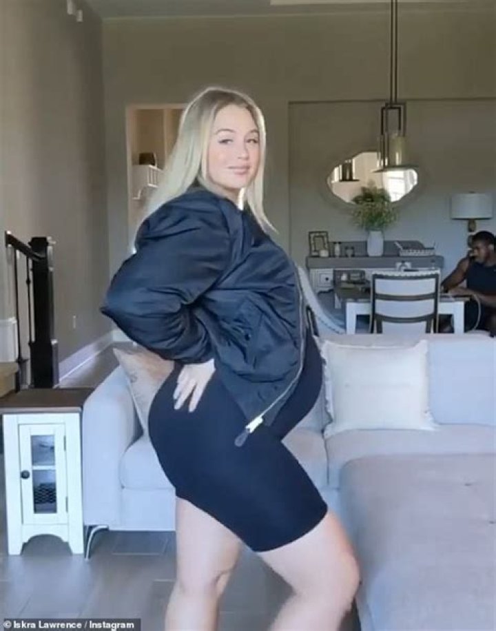 Iskra Lawrence Reveals "Foolproof" Way to Exercise — Celebwell