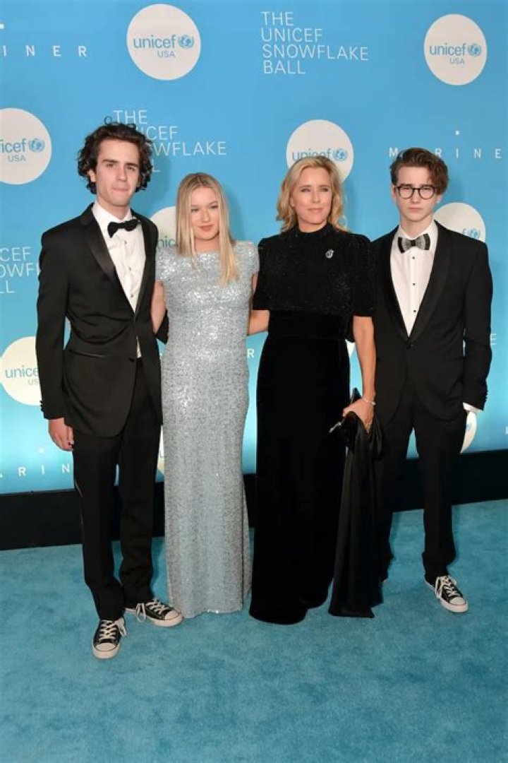 See What Téa Leoni Looks Like Now at 56 — Celebwell