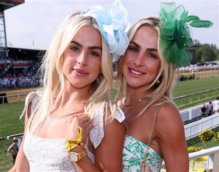 The Cavinder Twins in Bathing Suits Say "Let Me Love You" — Celebwell