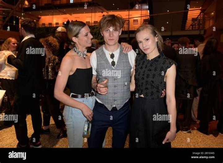 The Privilege Actor Max Schimmelpfennig Wiki, Age, Height & Girlfriend