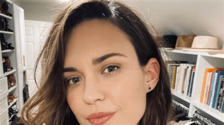 Two and a Half Men Star Odette Annable Shares Swimsuit Photo From "Mexico”