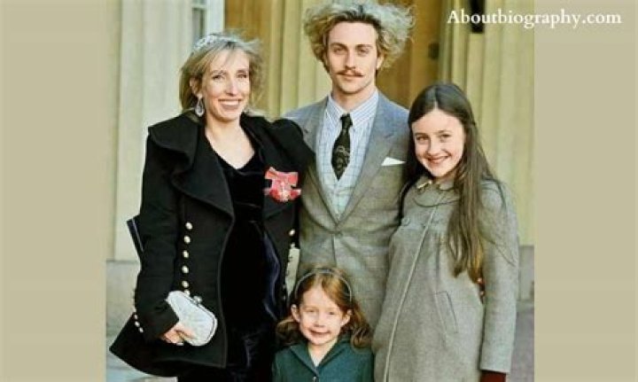 Victoria Snooks Victoria Triece Wiki, Age, Husband, Kids, Boyfriend, Net Worth, Height & More