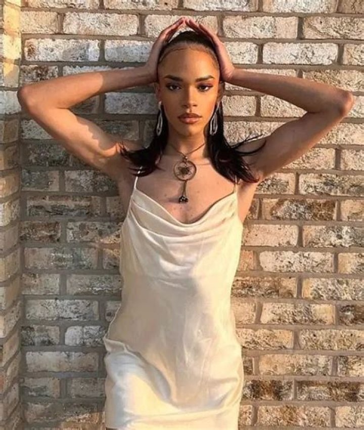 Yasmin Finney Height Weight Shoe Size Body Measurements Statistics